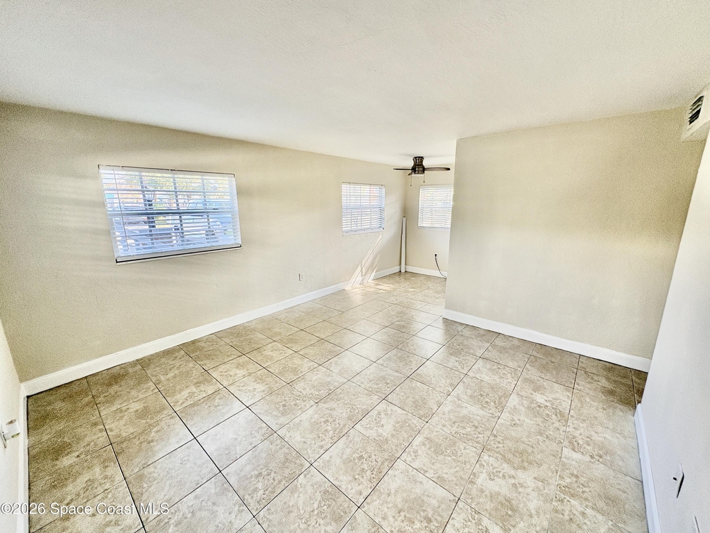 405 Adams Avenue - Photo 2