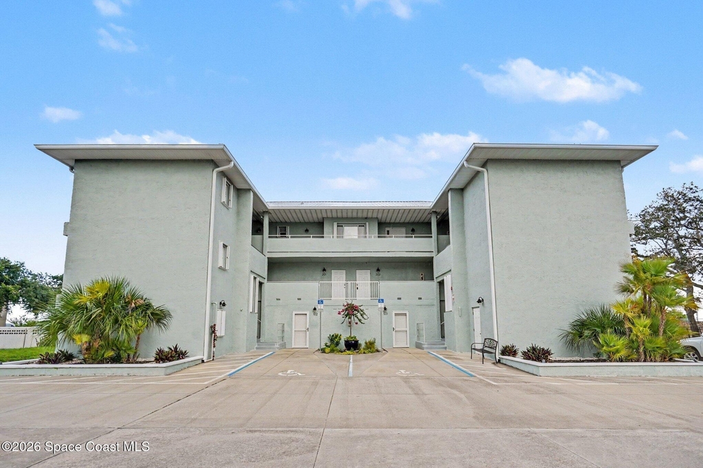 303 Audubon Drive - Photo 0