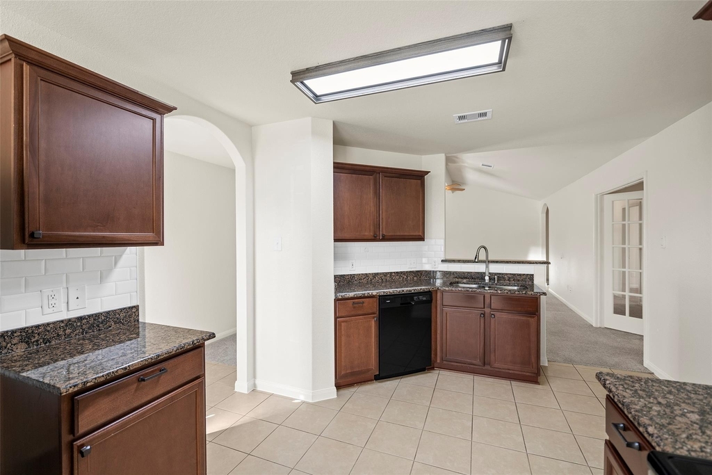 20803 Bastion Settle Drive - Photo 5