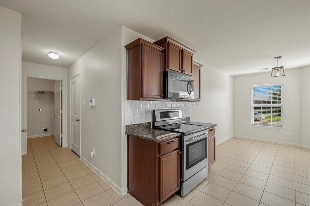 20803 Bastion Settle Drive - Photo 7
