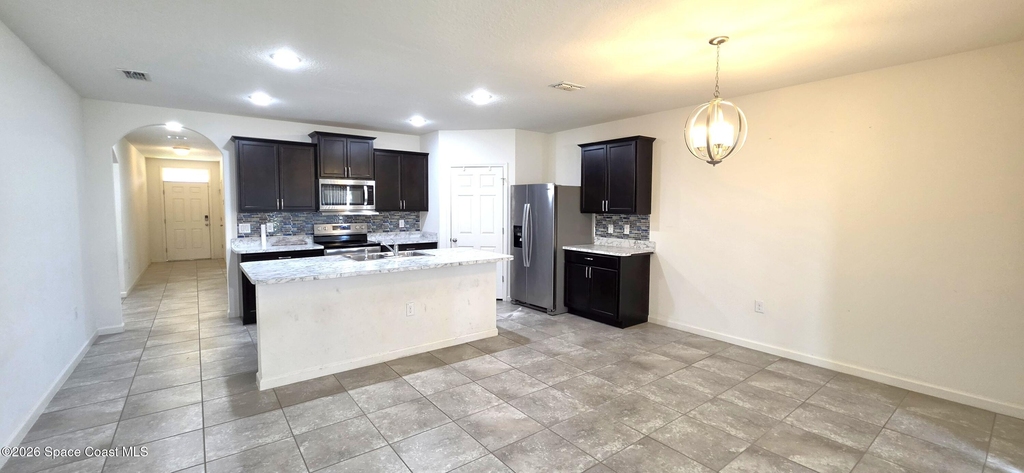 242 Guinevere Drive Sw - Photo 3