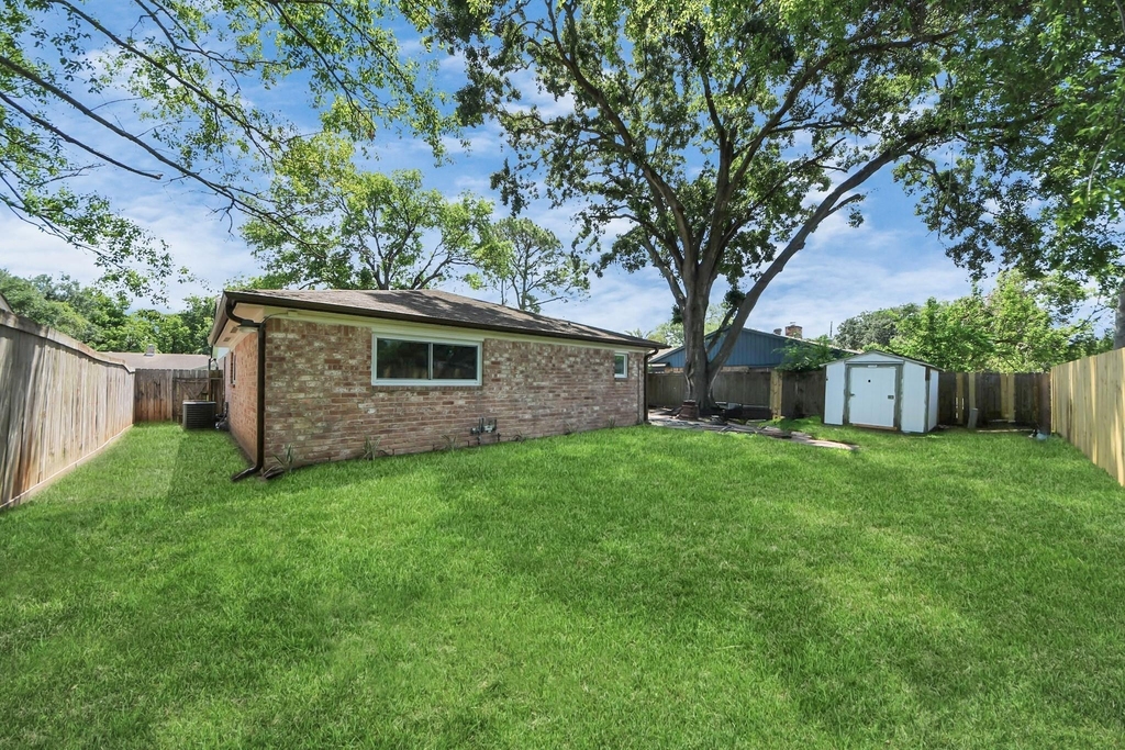 10602 Raydell Drive - Photo 9