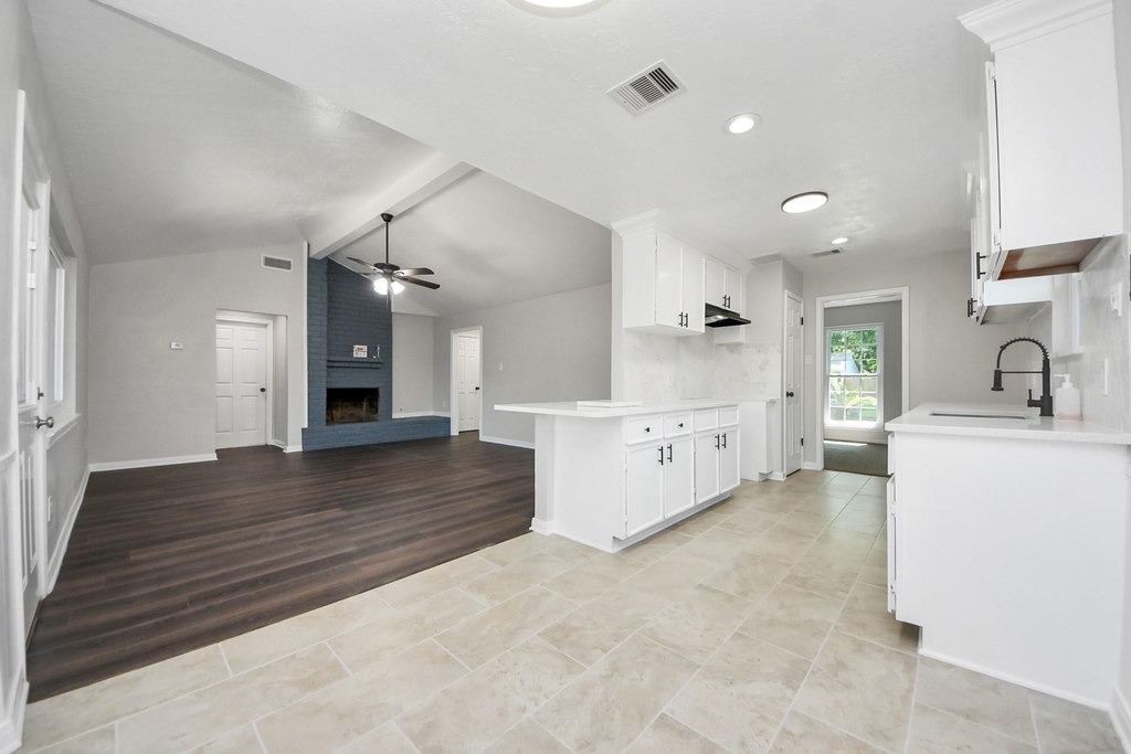 10602 Raydell Drive - Photo 21