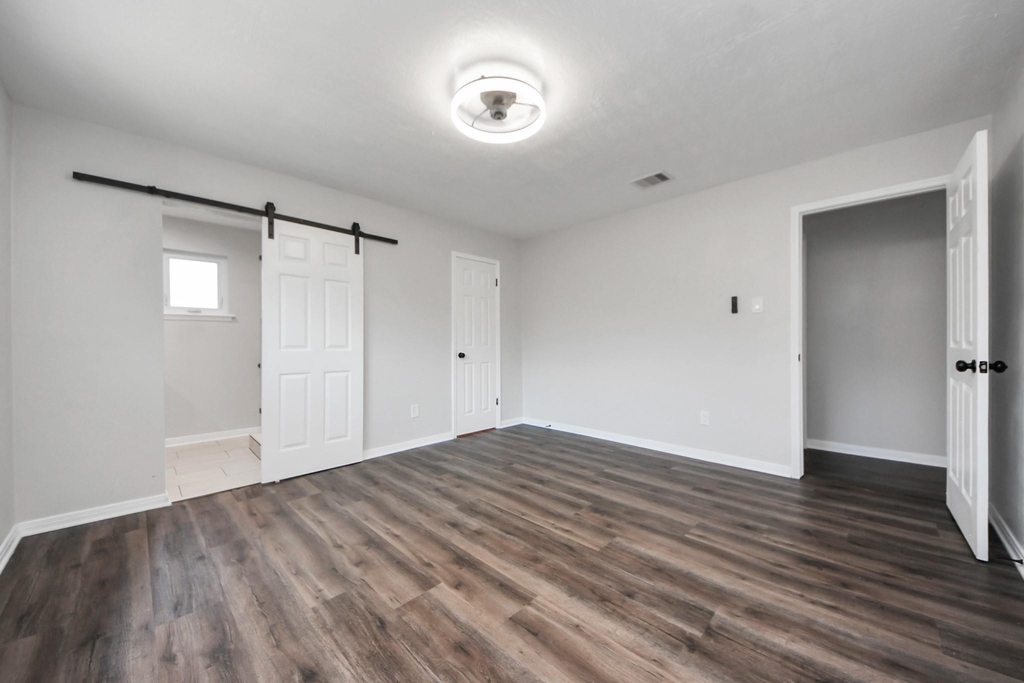 10602 Raydell Drive - Photo 17