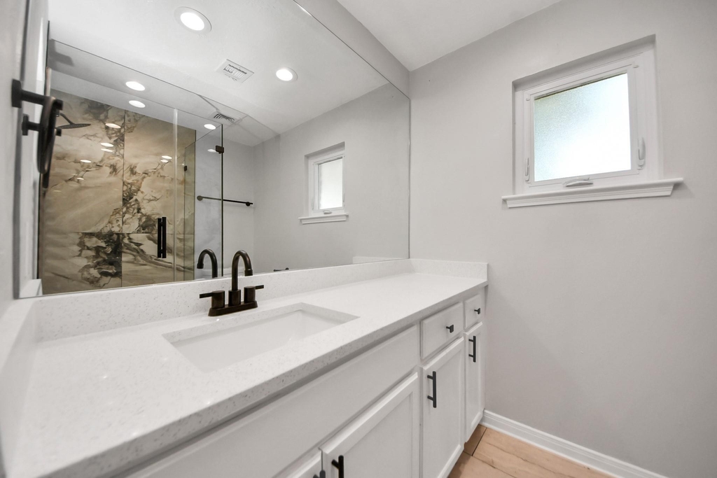 10602 Raydell Drive - Photo 12
