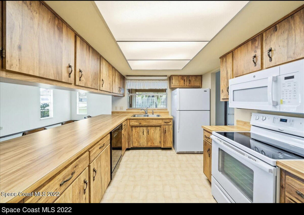 755 Verbenia Drive - Photo 11