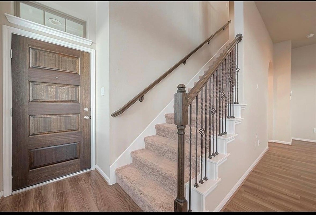8700 Laurel Crest Drive - Photo 3