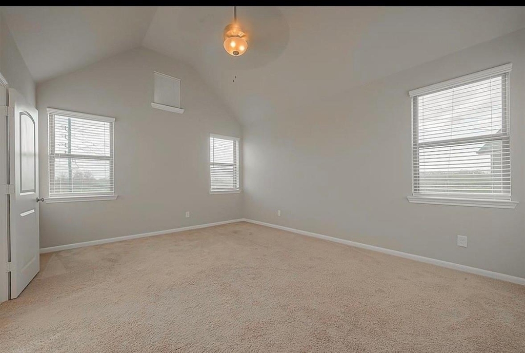 8700 Laurel Crest Drive - Photo 32
