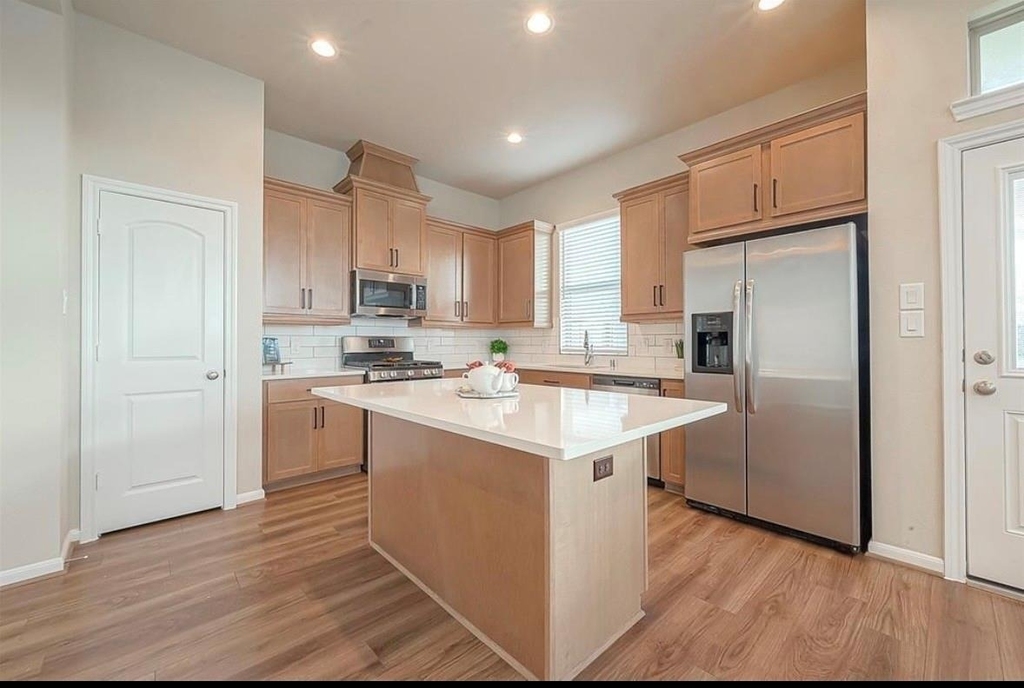 8700 Laurel Crest Drive - Photo 5