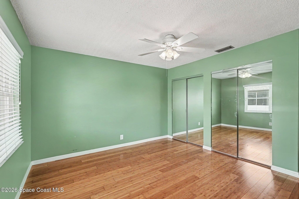 1047 Small Court - Photo 11