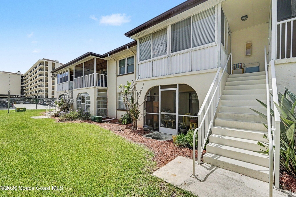 1047 Small Court - Photo 20