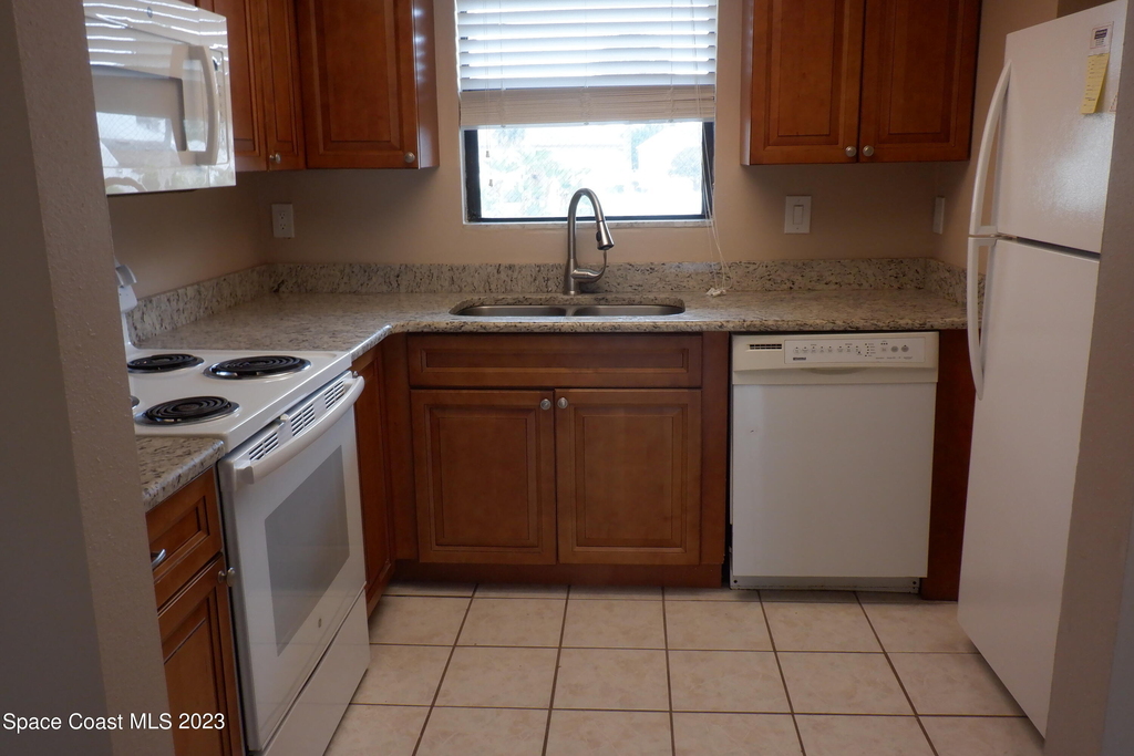 3101 Sand Trap Lane - Photo 2