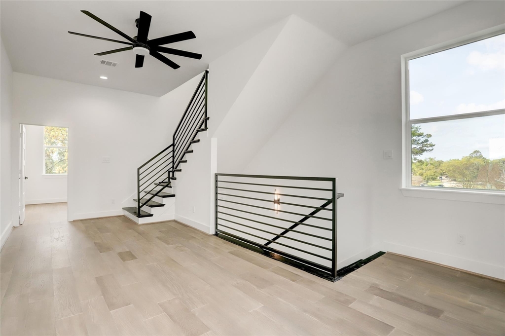 6816 Hartland Avenue - Photo 18