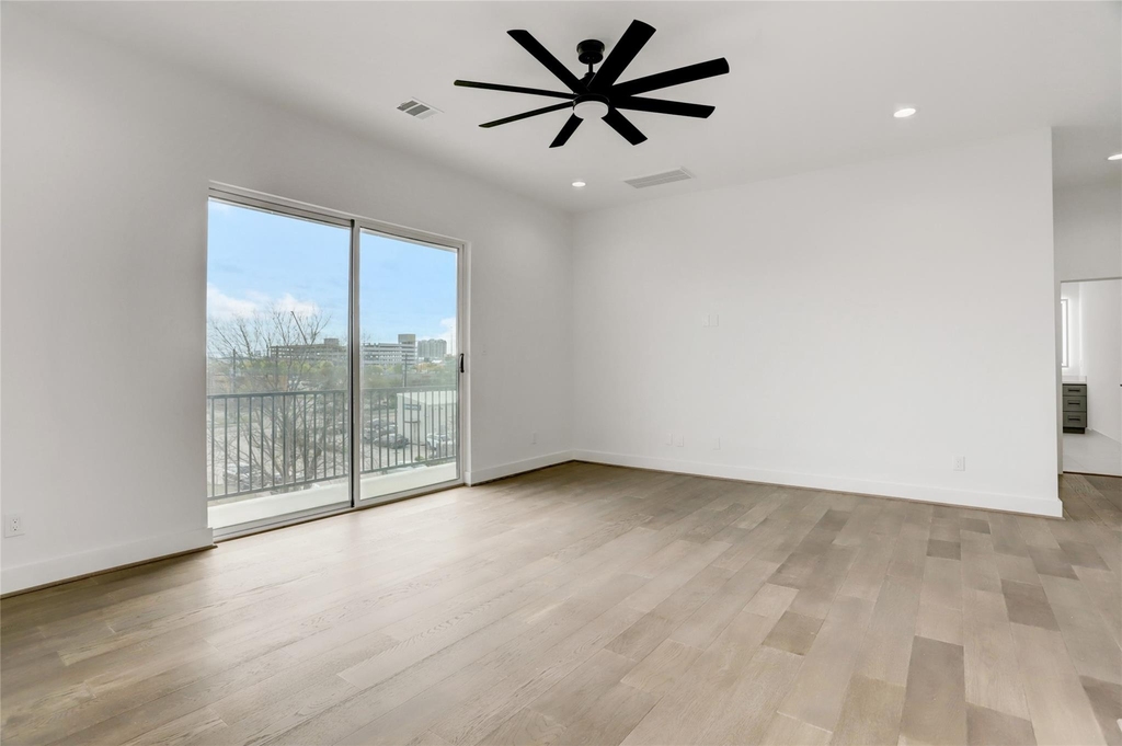 6816 Hartland Avenue - Photo 20
