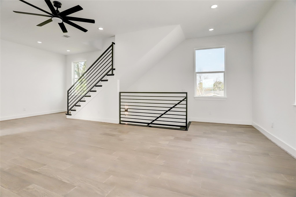6816 Hartland Avenue - Photo 19