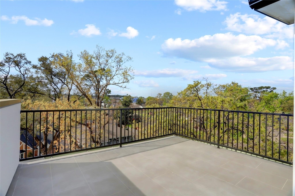 6816 Hartland Avenue - Photo 33