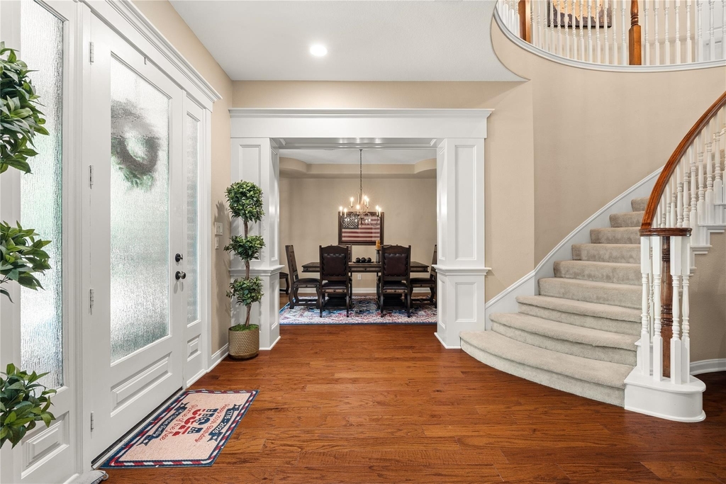 131 E Beckonvale Circle - Photo 7