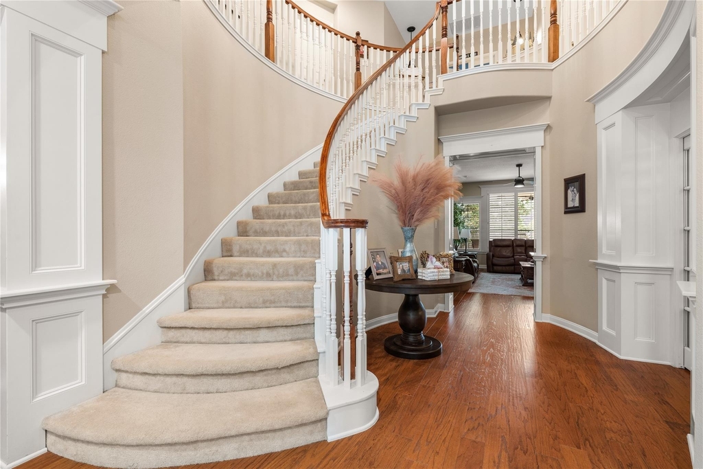 131 E Beckonvale Circle - Photo 8