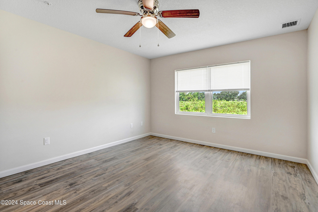 1895 Convair Street Se - Photo 13
