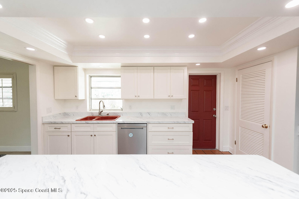 508 Poinsettia Road - Photo 11
