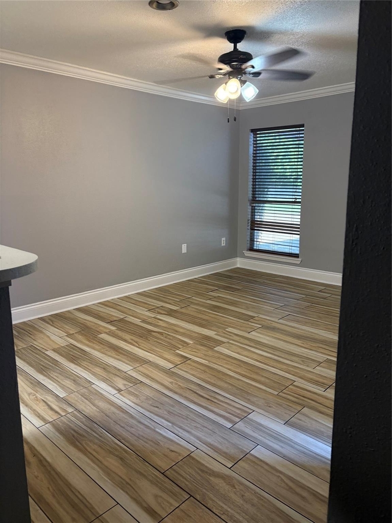 260 El Dorado Boulevard - Photo 4