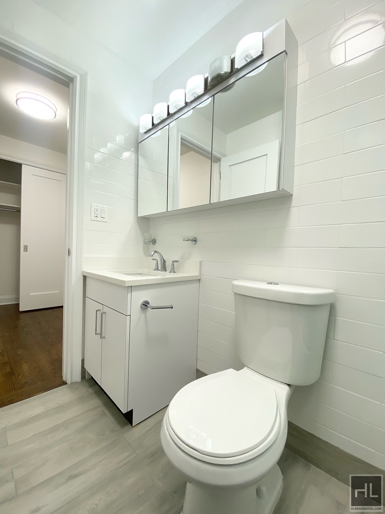 West 68 Street - Photo 4