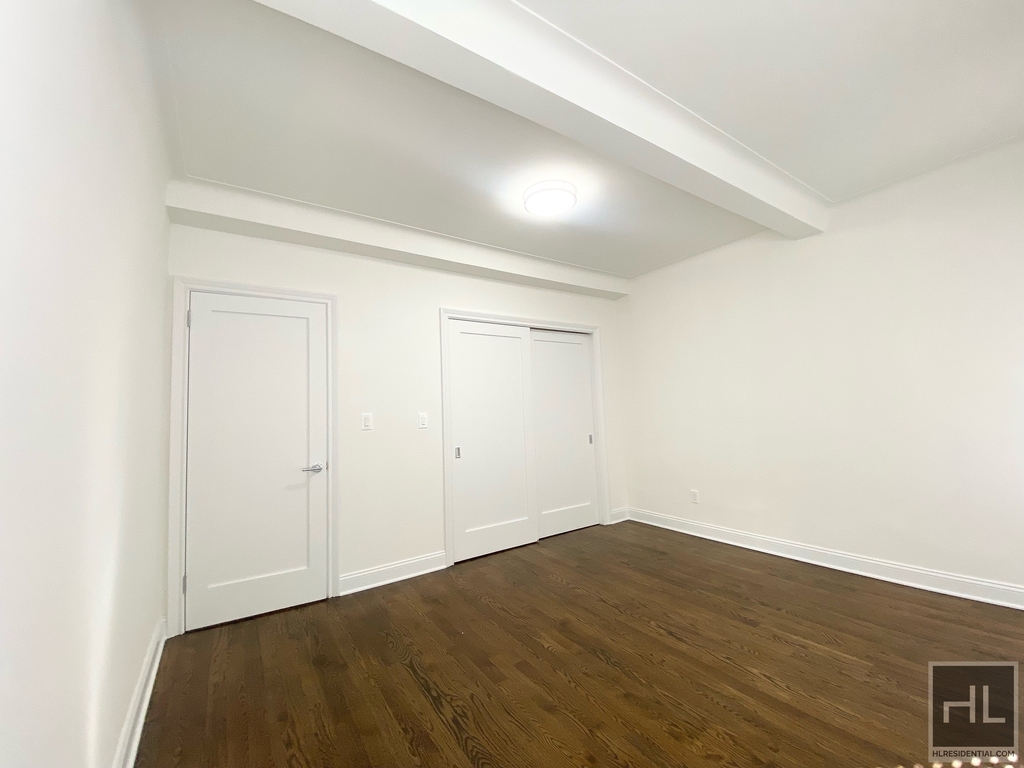 West 68 Street - Photo 2