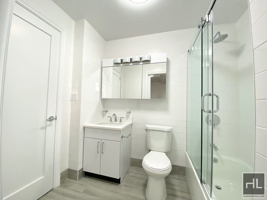 West 68 Street - Photo 6