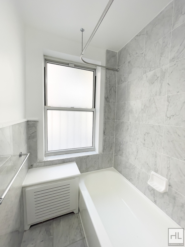 East 37 Street - Photo 7
