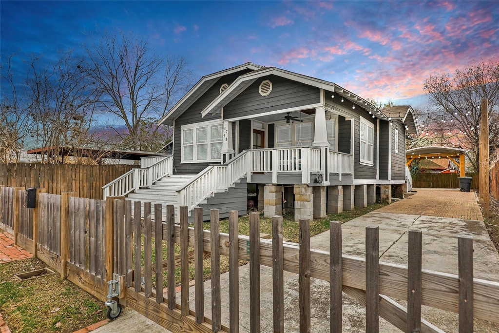 4731 Woodside Street - Photo 3