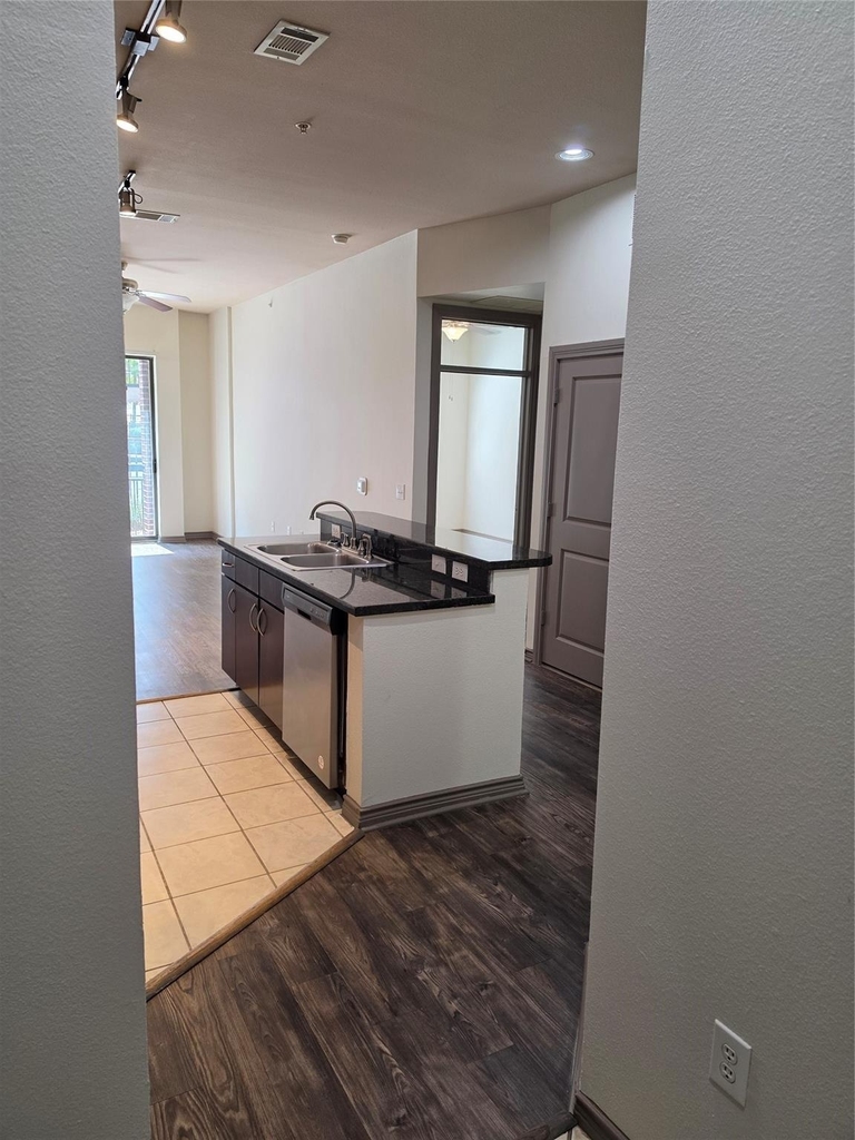 3616 Richmond - Photo 1