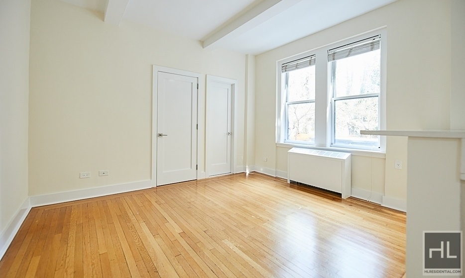 East 80th Street - Photo 4