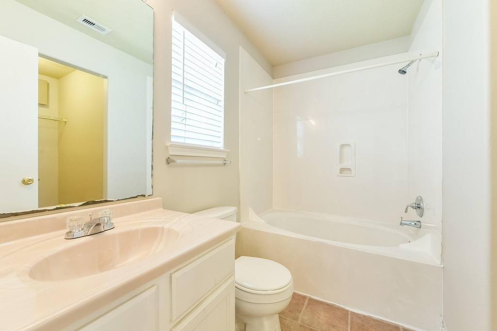 13118 Kingston Point Lane - Photo 10