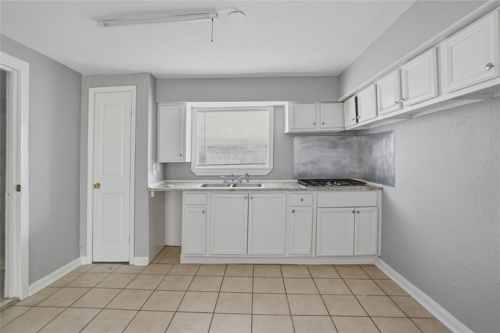 6700 Avenue S Unit D - Photo 3