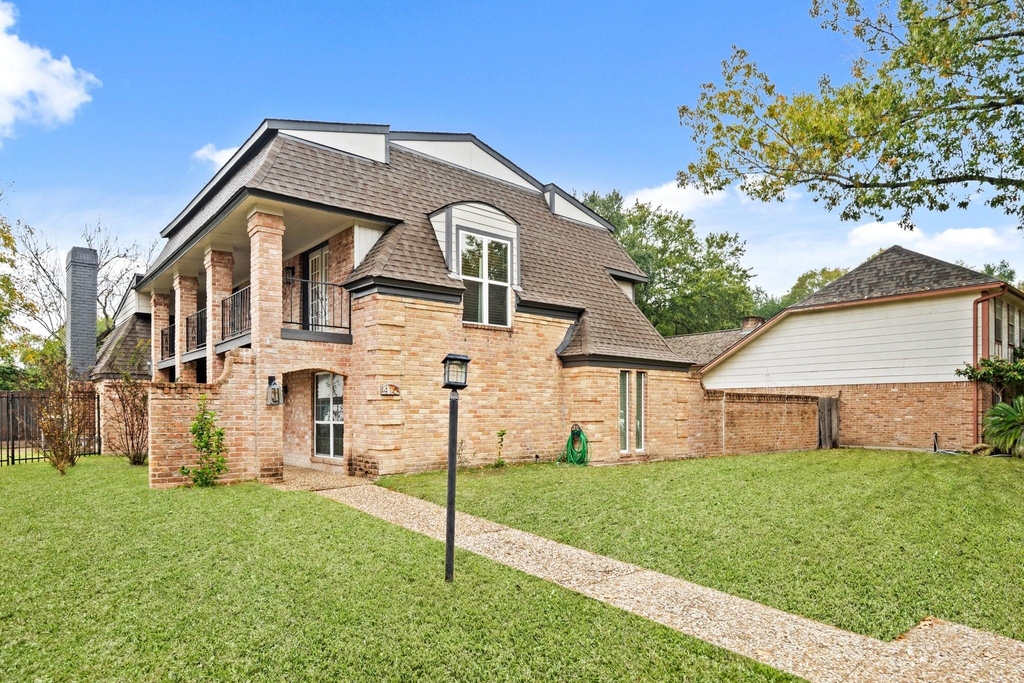 410 Bauxhall Court - Photo 2