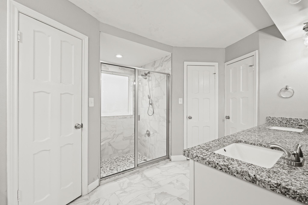 410 Bauxhall Court - Photo 8