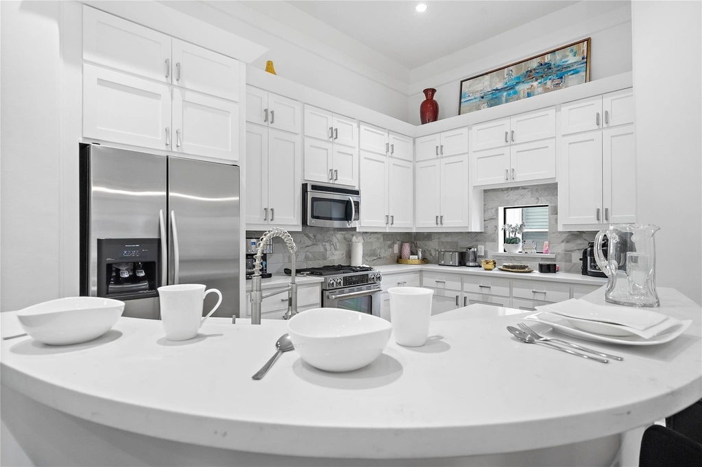 709 Reinicke Street - Photo 12