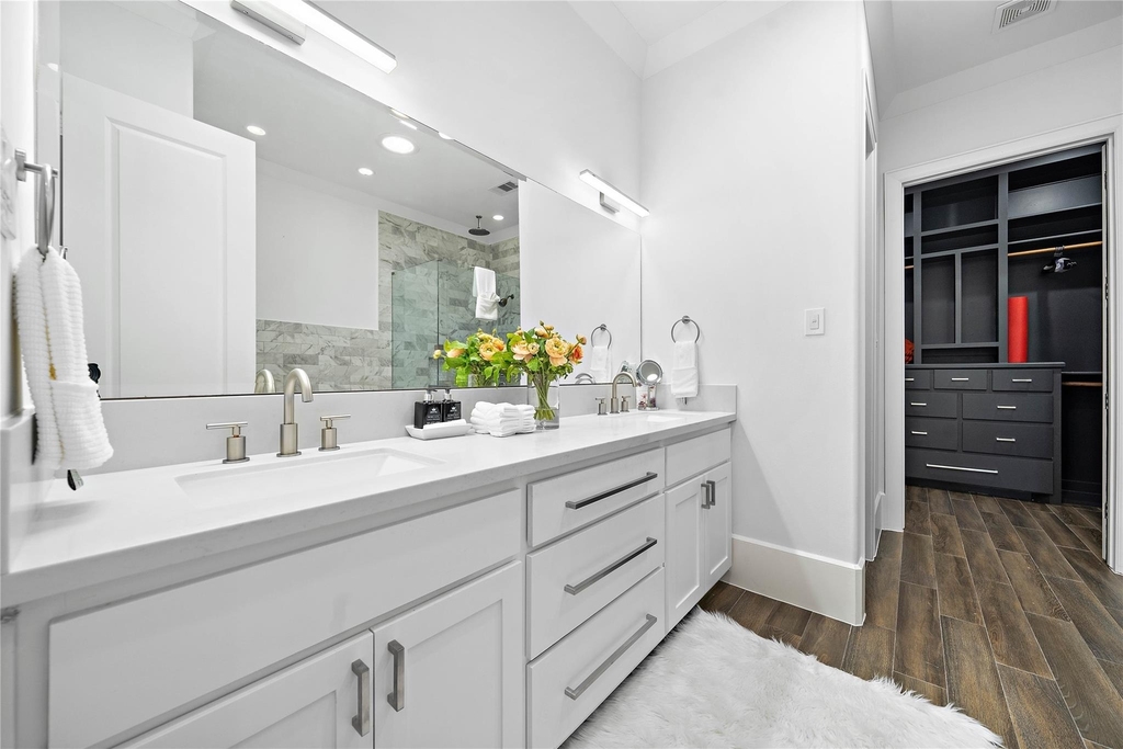 709 Reinicke Street - Photo 42