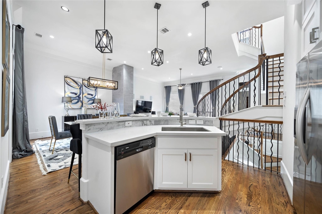 709 Reinicke Street - Photo 7