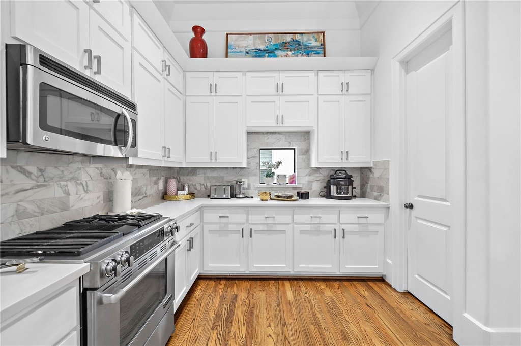 709 Reinicke Street - Photo 10
