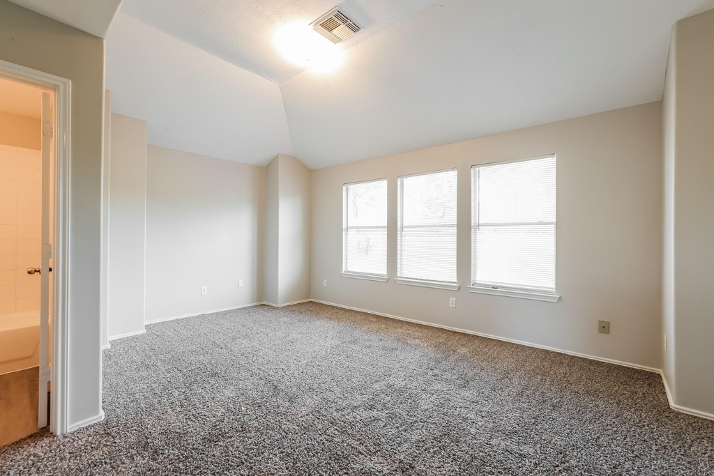 7507 Kennemer Drive - Photo 7