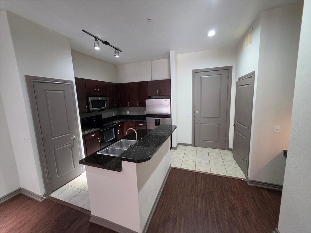 3616 Richmond - Photo 0