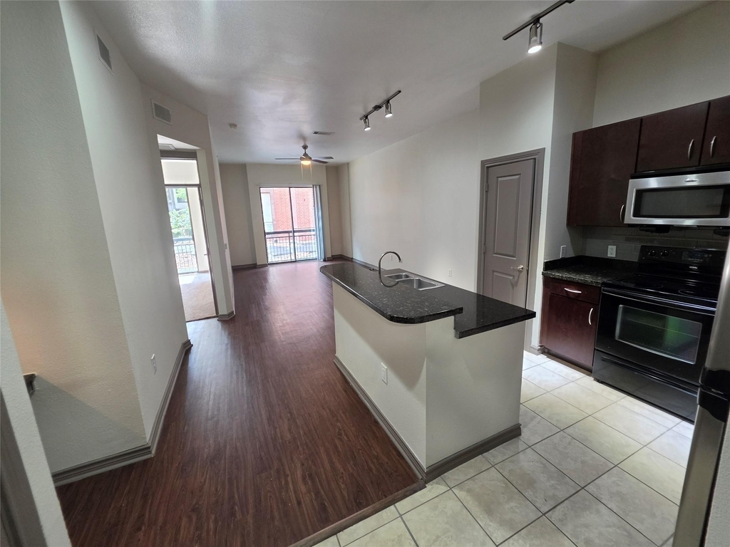 3616 Richmond - Photo 2