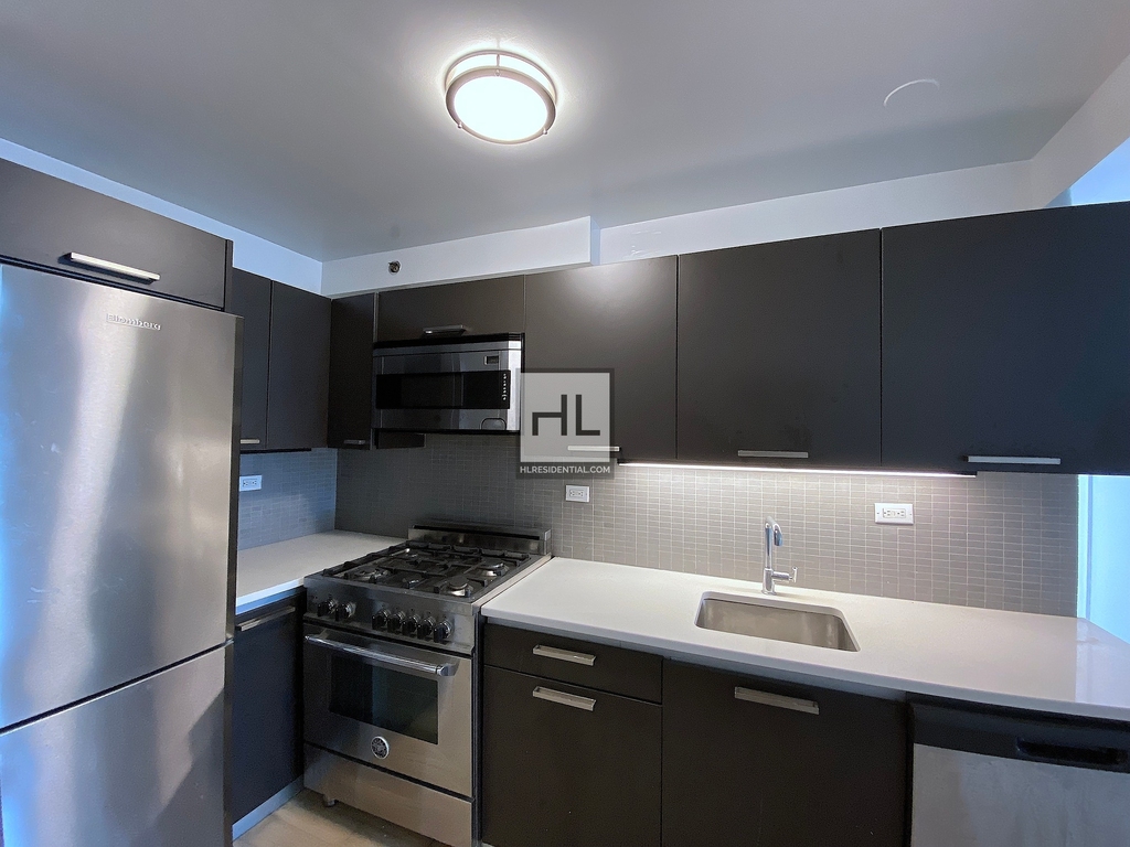 East 39th Street - Photo 1