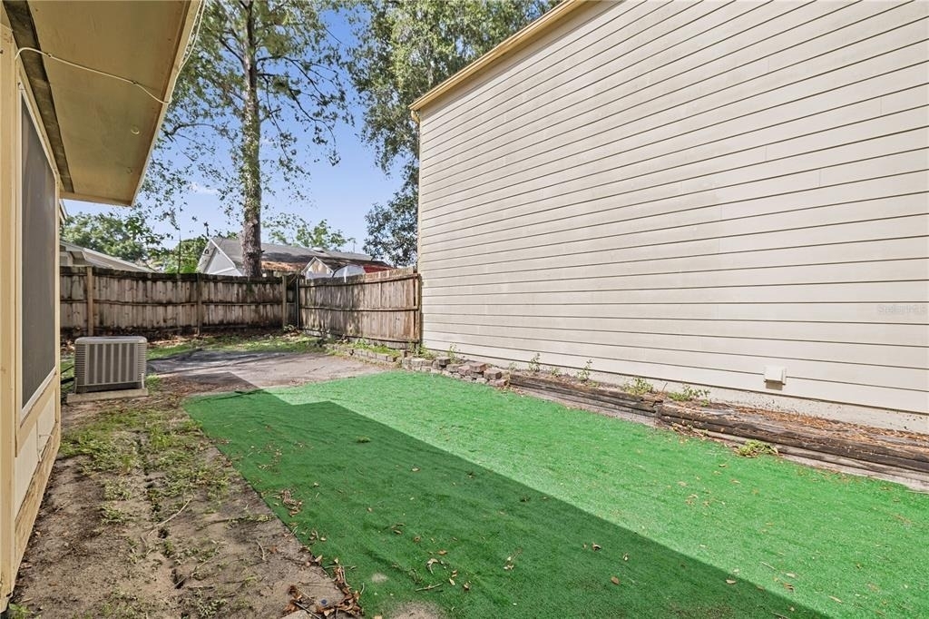 7607 Glades Court - Photo 15
