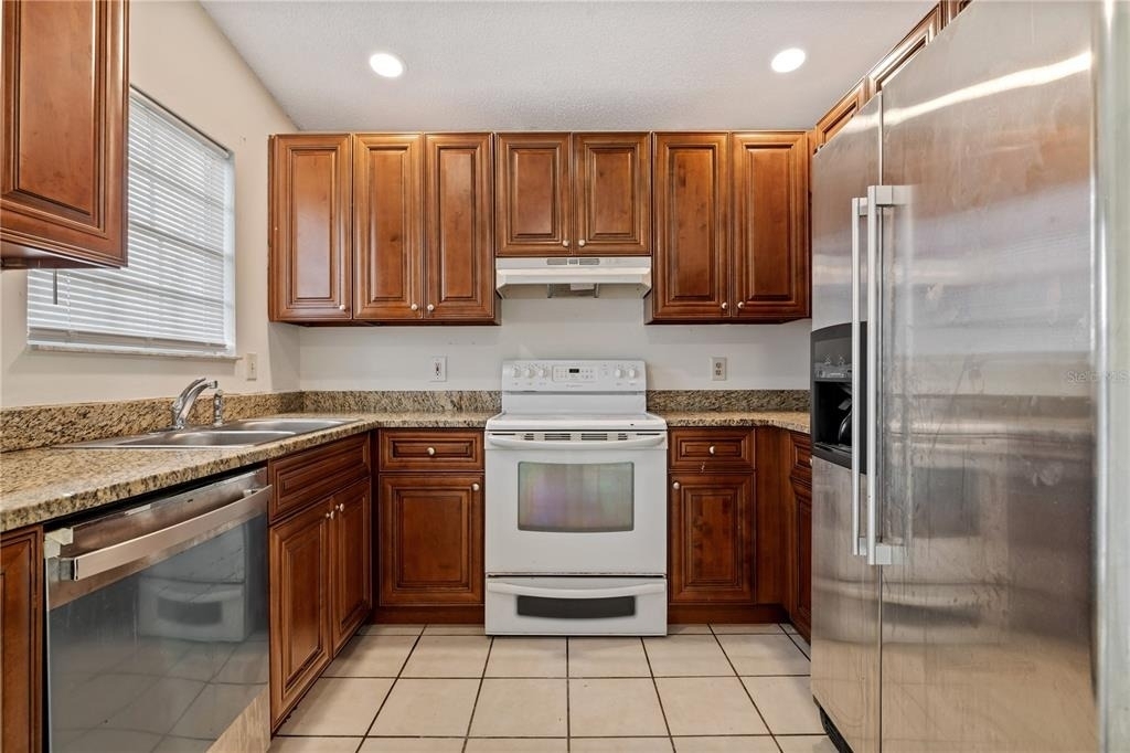 7607 Glades Court - Photo 8