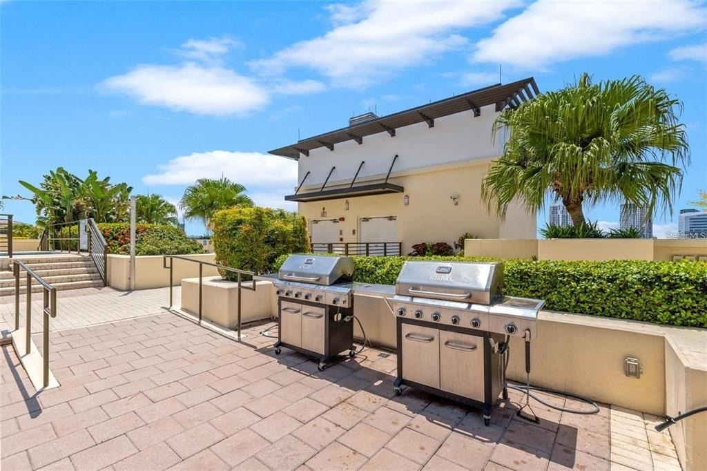 1208 E Kennedy Boulevard - Photo 8