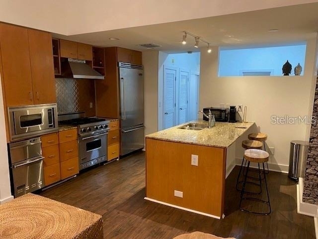 1208 E Kennedy Boulevard - Photo 2
