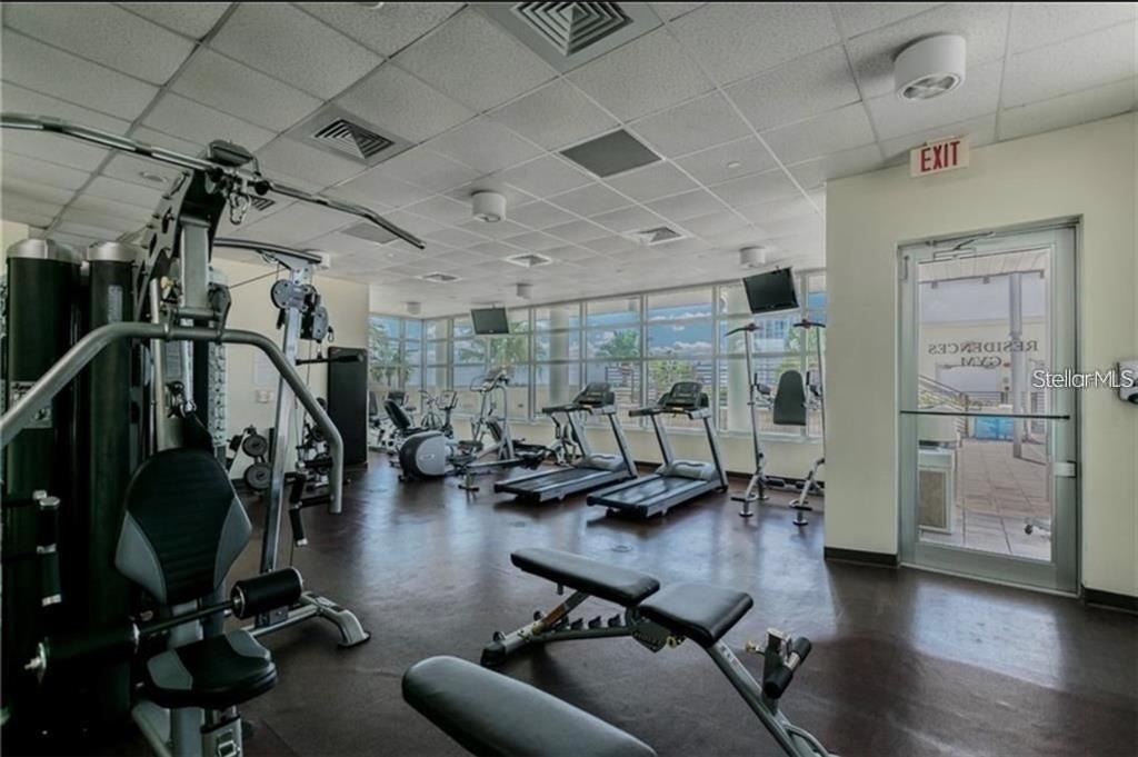 1208 E Kennedy Boulevard - Photo 9