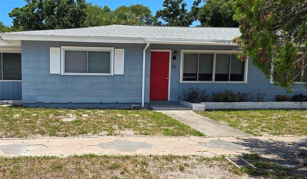 716 21st Street N - Photo 0
